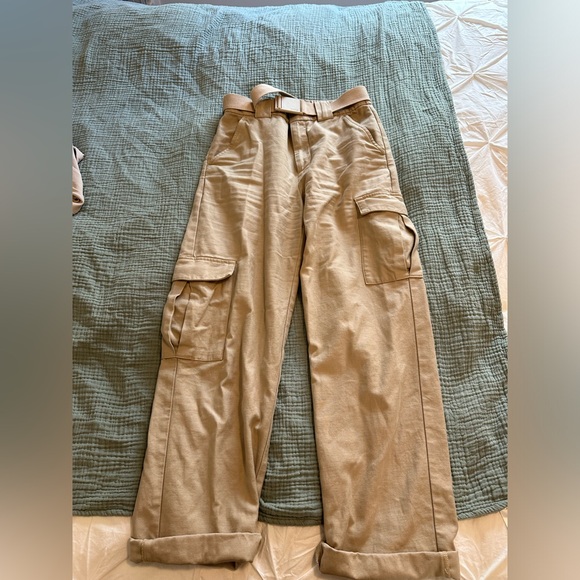 Aritzia TNA cargo pants - Picture 5 of 5